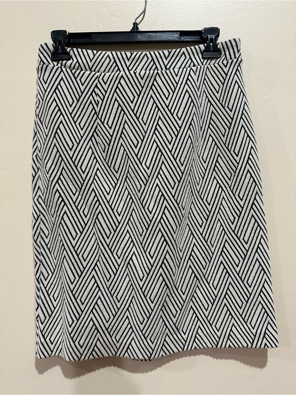 Banana Republic Black and White Geometric Pencil Skirt